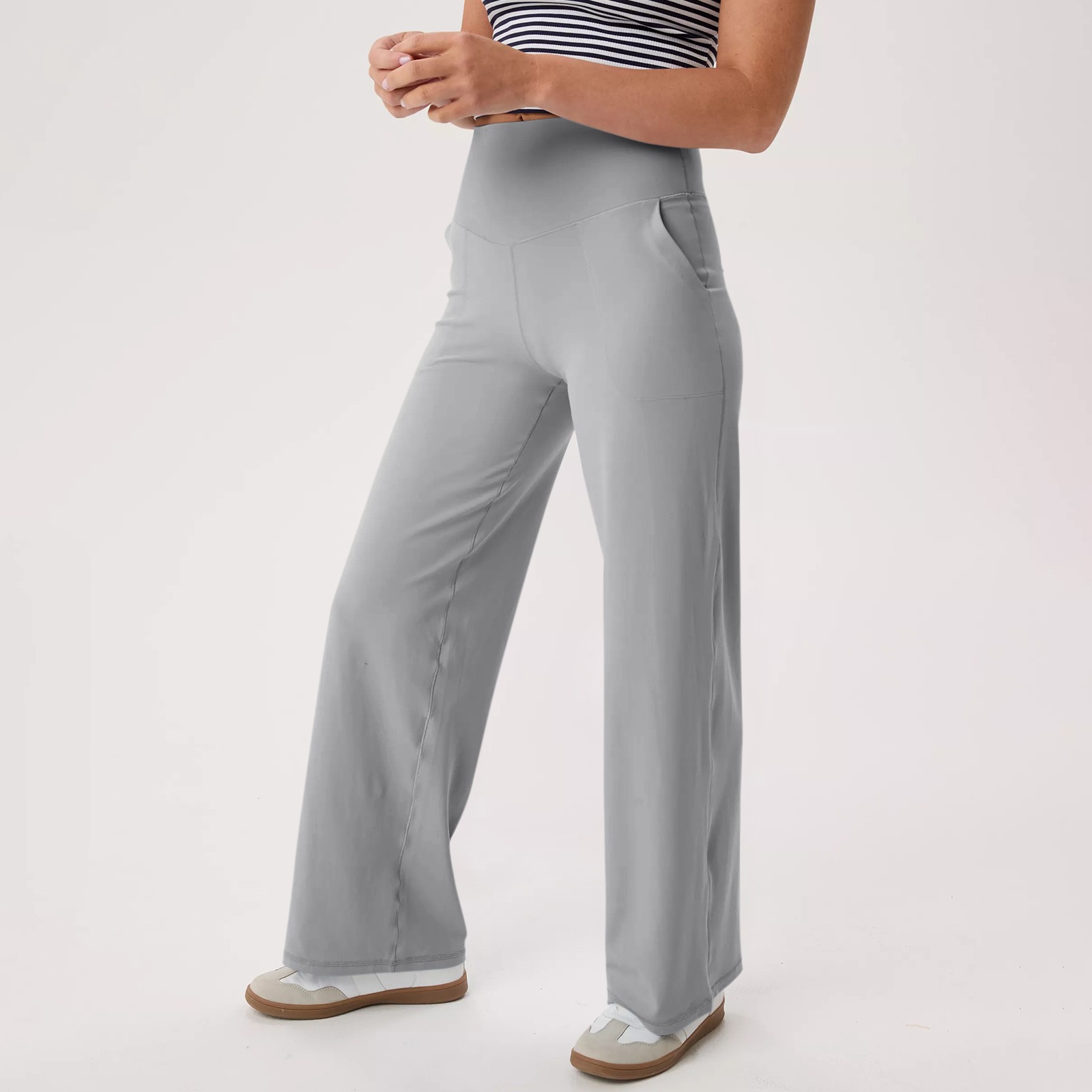 thumbnail image 4 of Pantalones leggings de yoga de cintura alta para mujer - Ropa deportiva de nailon para el gimnasio, cómoda y para todas las estaciones, 4 of 7